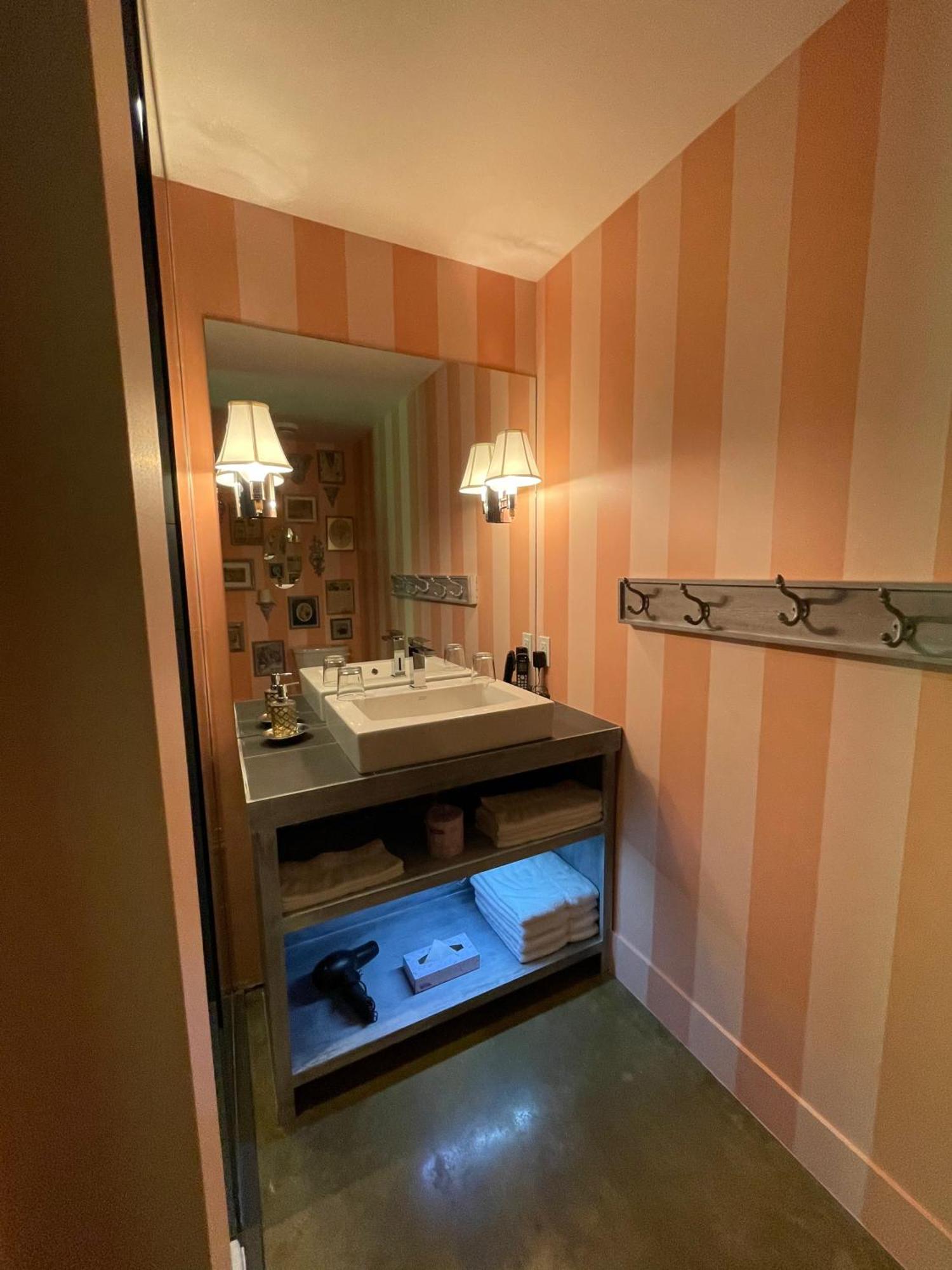 Auberge Sutton Brouerie Ruang foto