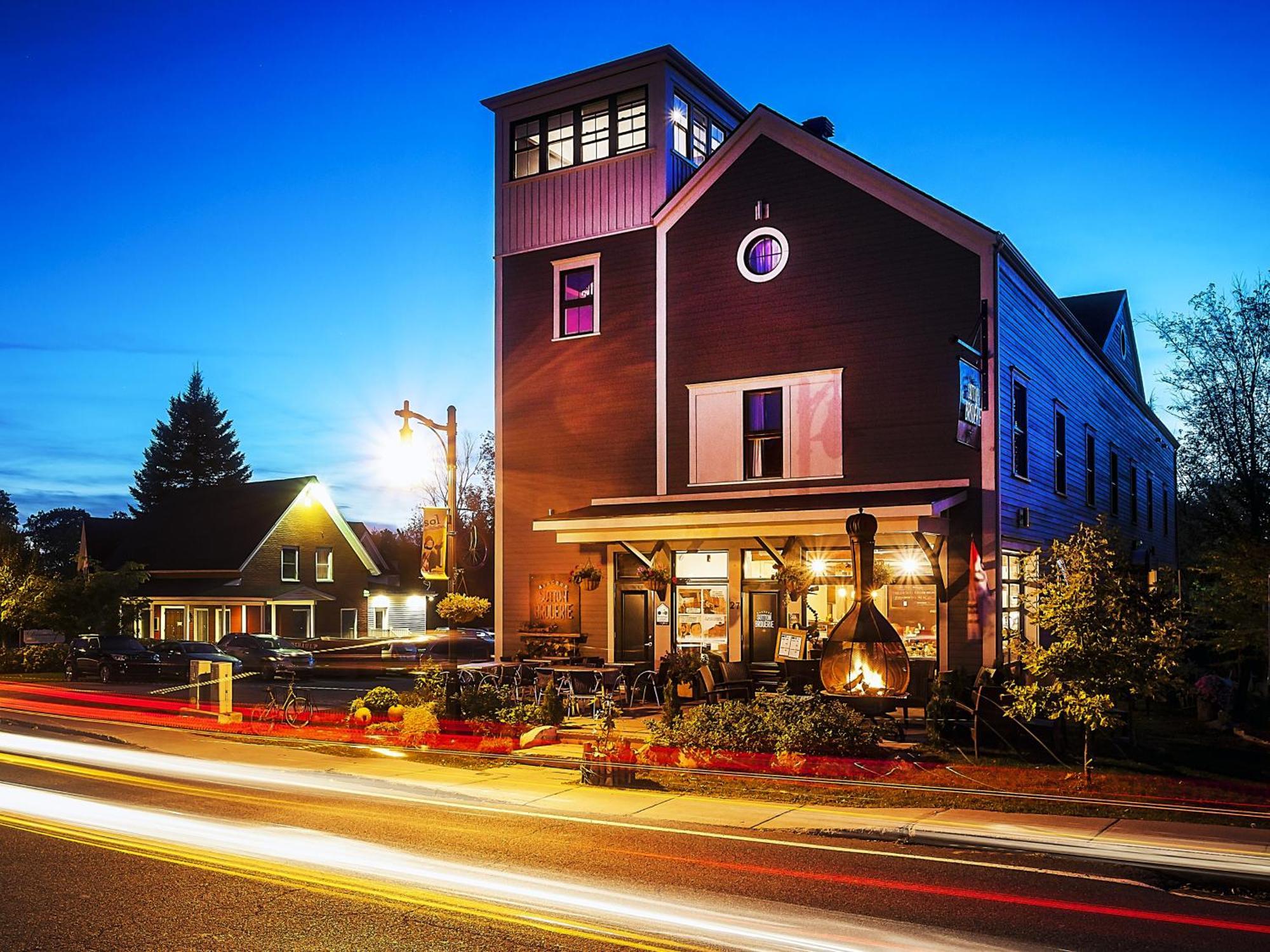Auberge Sutton Brouerie Bagian luar foto