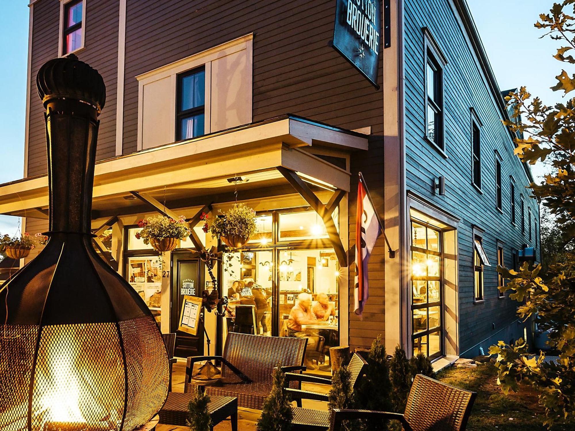 Auberge Sutton Brouerie Bagian luar foto
